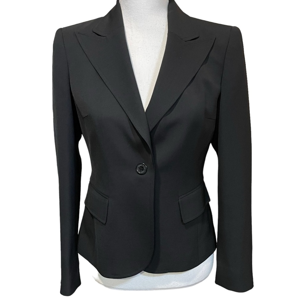 Anne Klein Black Single Button Taylored Blazer.  Size 4P